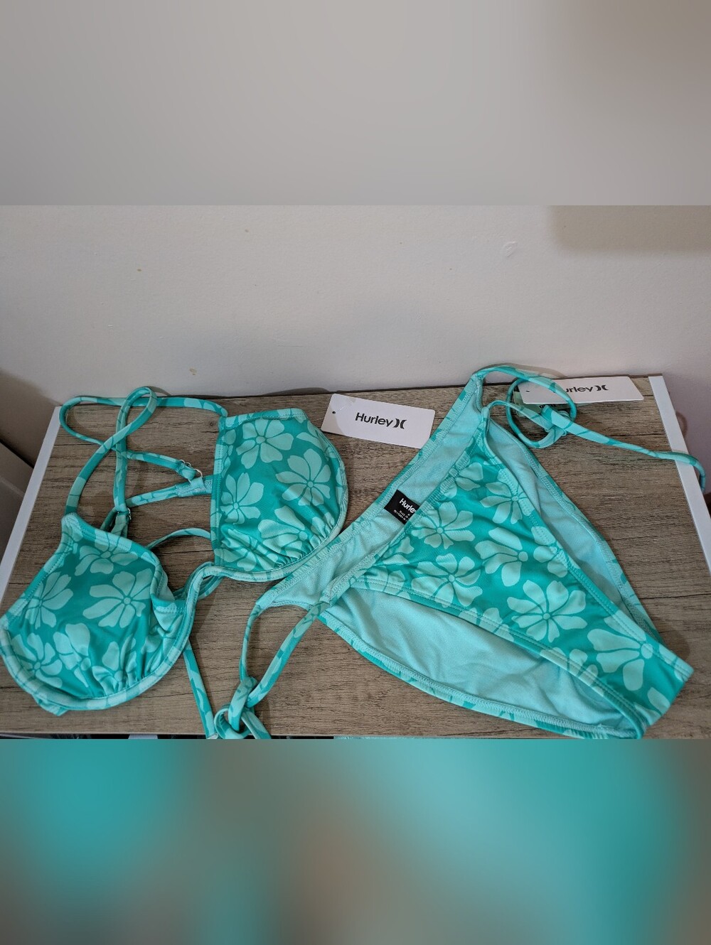 Hurley Lani Floral 2-piece Bikini Set Tie-Side Bottoms Aqua Green Size M New!